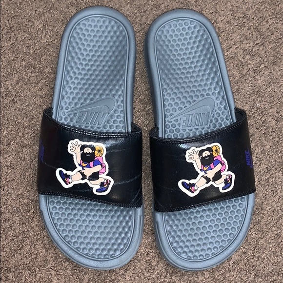 size 8 nike slides